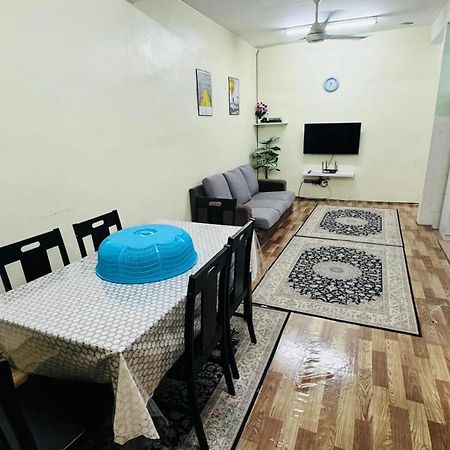 Idris Homestay Malacca Extérieur photo